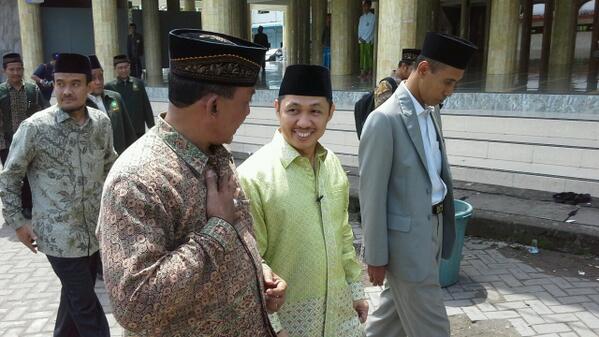 anis matta gresik 1