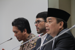 PKS: Pangkas Tunjangan Pejabat untuk Angkat Tenaga Honorer