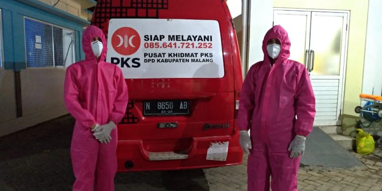 Pengemudi Ambulan Covid-19 PKS: Ini yang Bisa Saya Lakukan untuk Membantu Warga