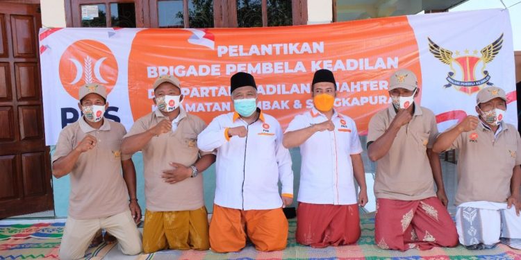Kuatkan Layanan PKS, ‘Brigade Pembela Keadilan’ Bawean Dilantik Langsung Ketua DPW Jatim