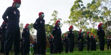 Peringati Hari Kesaktian Pancasila, PKS Jatim Gelar Upacara dan Kibarkan Bendera Merah Putih di Puncak Gunung Lawu