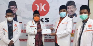 PKS Jatim Salurkan Santunan untuk Anggota PKS yang Kehilangan Anggota Keluarga karena Covid-19
