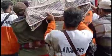 Tanggap Bencana Erupsi Semeru, PKS Jatim Terjunkan Relawan, Buka 2 Pos Utama, dan Posko Pengungsi