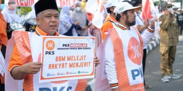 Komitmen Tolak Kenaikan BBM Bersubsidi, PKS Jatim Gelar Aksi Flashmob Serentak di 38 Kabupaten Kota