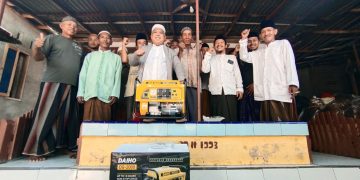 Bantuan Genset di Desa Widoropayung Situbondo, Warga: Terima Kasih Kang Irwan PKS, Alhamdulillah, Tak Pakai Senter Lagi di Pengajian Saat Pemadaman Listrik