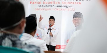 Pengurus DPTD PKS Lamongan Dilantik, Irwan Minta Pengurus Taat Pancasila dan UUD 1945