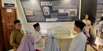 Hari Santri, Ketua PKS Jatim Kunjungi Diorama Resolusi Jihad, Ajak Generasi Muda Teladani Perjuangan Ulama dan Santri Perjuangkan NKRI