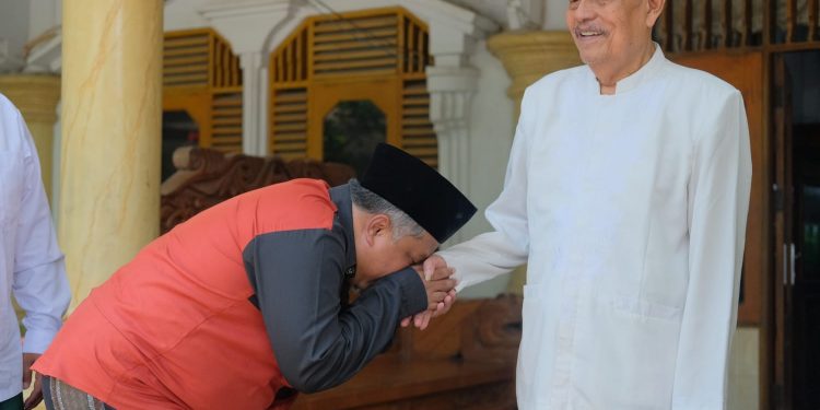 Sowan ke Ponpes Sunan Drajat Lamongan, Ketua PKS Jatim dapat Nasihat Ini dari KH Abdul Ghofur