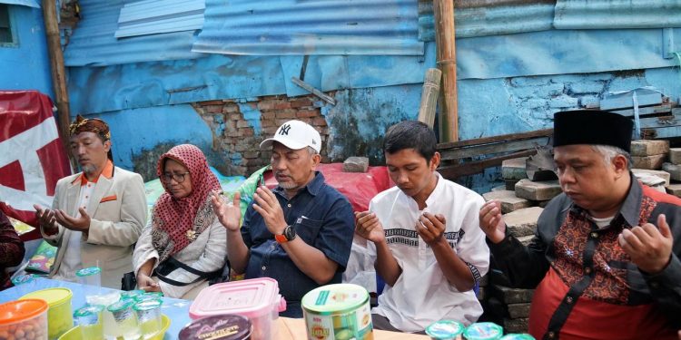 Kunjungi Korban Tragedi Kanjuruhan, Presiden PKS Tawari Beasiswa Kuliah pada Korban