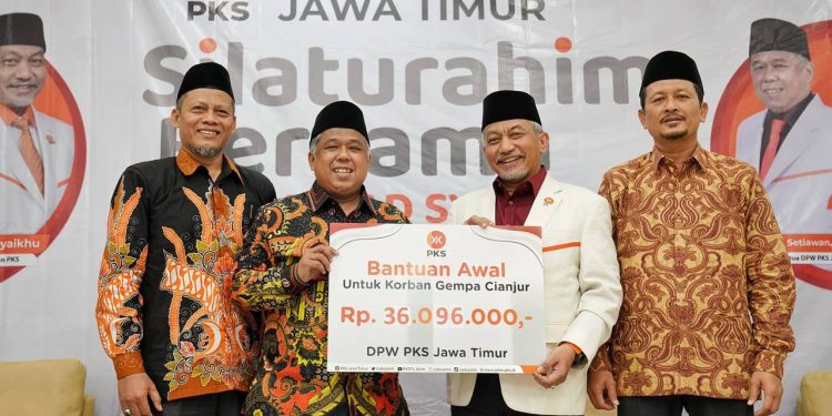 PKS Jatim Galang Dana Anggota Saat Bersama Presiden PKS, Terkumpul 50 Juta untuk Korban Gempa Cianjur