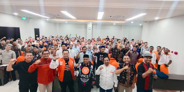 Gelar Sekolah Bisnis, PKS Jatim Ajak Anggota Pelaku UMKM Naik Kelas