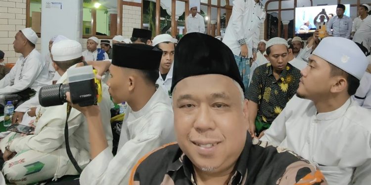 Bersama Ribuan Masyararakat, Ketua PKS Jatim Hadiri Haul KH Ahmad Sufyan di Situbondo