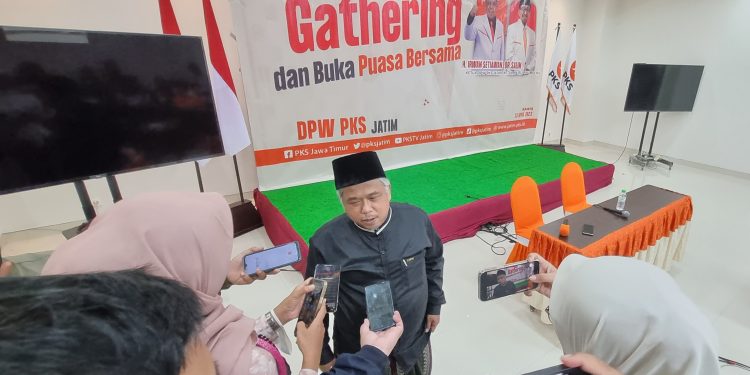 Gayeng, Puluhan Wartawan Buka Bersama di Kantor PKS Jatim