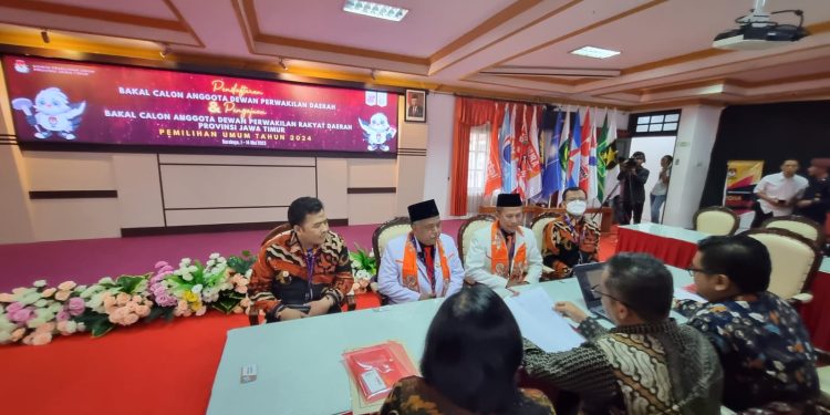 Daftarkan 120 Caleg DPRD, Ketua PKS Jatim: Optimis Raih Target 15 Persen Kursi