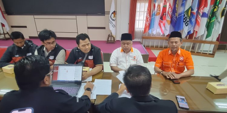 Berkas Perbaikan BCAD PKS Provinsi Jatim Lengkap, Kang Irwan Minta Bacaleg Terus Melayani Rakyat
