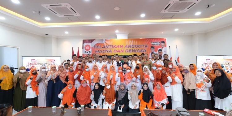 Lagi, Ratusan Anggota Pelopor Dilantik, Ketua PKS Jatim: Perjuangan untuk Rakyat Makin Solid
