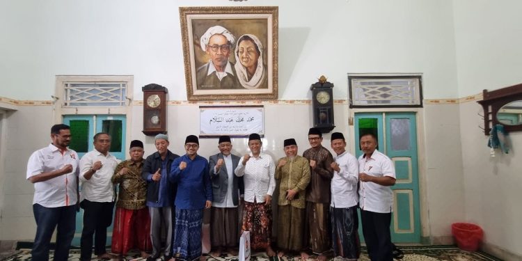 Sowan di Ponpes Denanyar Jombang, Gus Salam Minta Presiden PKS Terus Jaga Silaturahim