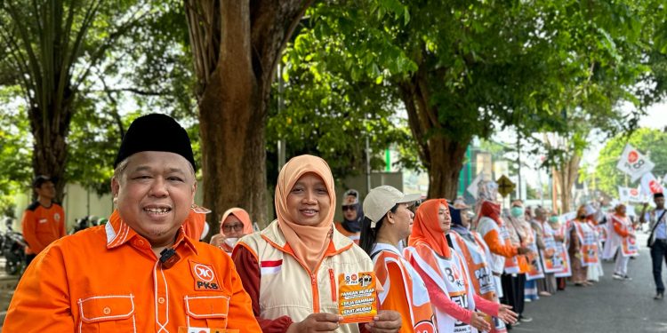 Gelar Flashmob Ratusan Titik, PKS Jatim Kampanye Gagasan Perjuangkan Pangan Murah, Kerja Gampang, Sehat Mudah