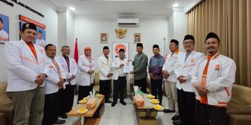 PKS Jatim Serahkan SK DPP untuk Ony Anwar dan Maidi di Kabupaten Ngawi dan Kota Madiun