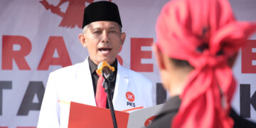 Gelar Upacara HUT RI-80 di Rooftop, Ketua PKS Jatim Singgung Isu Palestina hingga Ajak Kader Lanjutkan Perjuangan Pahlawan