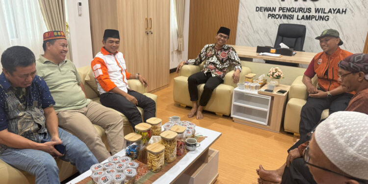 Singgah di DPW Lampung, Relawan Kemanusiaan PKS Jatim Mantapkan Misi Kemanusiaan ke Aceh