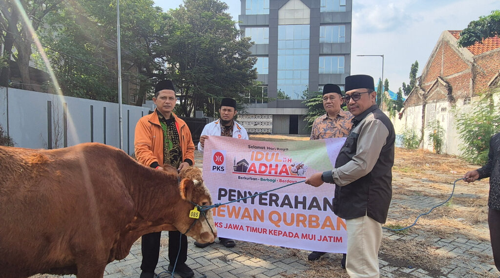 PKS Jatim Kirim Hewan Kurban untuk MUI, PWNU, dan Muhammadiyah