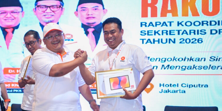 PKS Jawa Timur Diganjar Penghargaan Nasional atas Laporan Rakerwil Terbaik