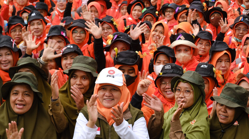 Latansa M1 Dihadiri 1.324 Kader Perempuan, Reni Astuti: Perempuan PKS Harus Pintar, Kuat, Sat-set