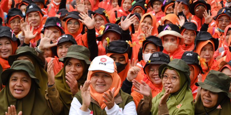 Latansa M1 Dihadiri 1.324 Kader Perempuan, Reni Astuti: Perempuan PKS Harus Pintar, Kuat, Sat-set