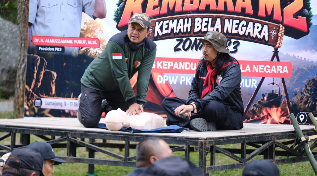 Tak Hanya Tempa Mental, Kembara PKS Jatim Ajarkan Keterampilan Menyelamatkan Nyawa