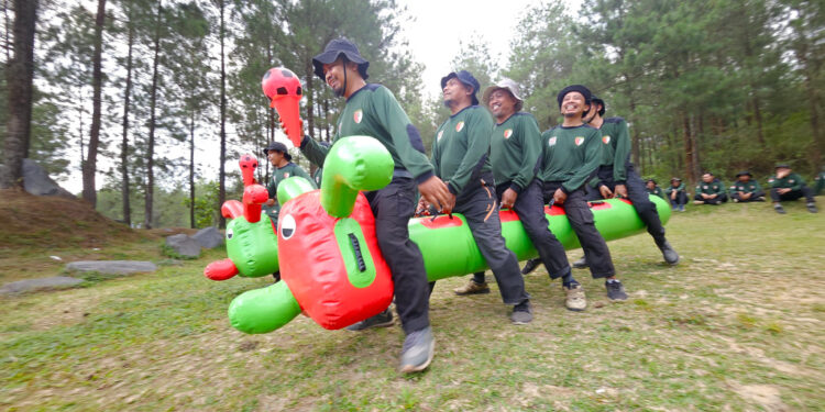 PKS Jatim Perkuat Kekompakan dan Kerja Tim dengan Outbound di Kembara